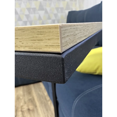 Sānu kafijas galdiņš, loft stila, 50x30x70 cm, Melns/Zelta ozols Sānu kafijas galdiņš, loft stila, 50x30x70 cm, Melns/Zelta ozols