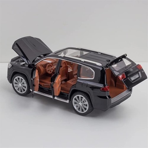 Modelīši TOYOTA LAND CRUISER LC300 1:24 ar gaismu un skaņu uz akumulatoriem Mēlns