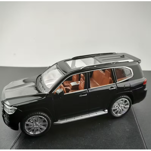 Modelīši TOYOTA LAND CRUISER LC300 1:24 ar gaismu un skaņu uz akumulatoriem Mēlns