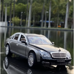 Modelīši Maybach 62s S650 1:24 ar gaismu un skaņu uz akumulatoriem Gray/Black