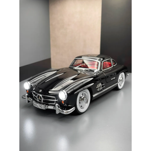 Машинка инерционная металлическая Mercedes-Benz 300 SL Black 1:24 со светом и звуком на батарейках Черный Машинка инерционная металлическая Mercedes-Benz 300 SL Black 1:24 со светом и звуком на батарейках Черный